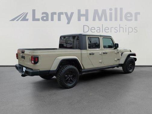 2022 Jeep Gladiator Sport