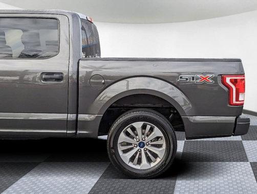 Photo 4 of 32 of 2017 Ford F-150 XL