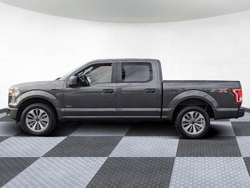 Photo 3 of 32 of 2017 Ford F-150 XL