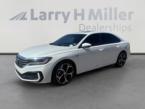 Pure White 2022 Volkswagen Passat 2.0T R-Line