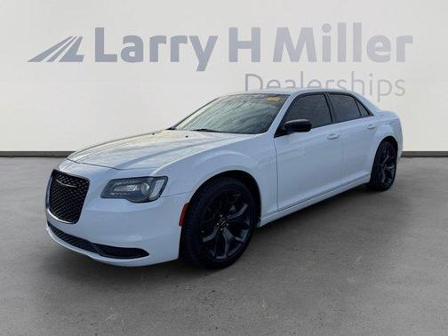 2023 Chrysler 300 Touring