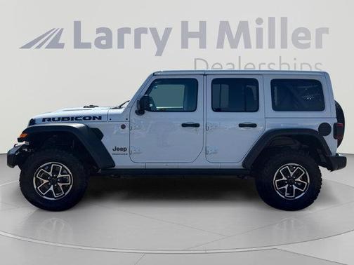 Bright White Clearcoat 2025 Jeep Wrangler Rubicon