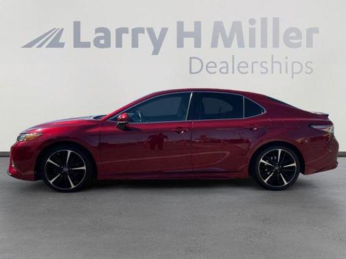 Pearl 2018 Toyota Camry XSE