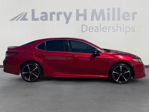 Pearl 2018 Toyota Camry XSE