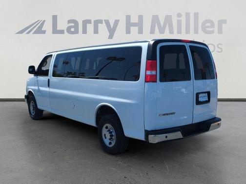 2022 Chevrolet Express 3500 LT