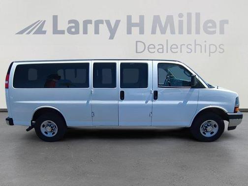 2022 Chevrolet Express 3500 LT