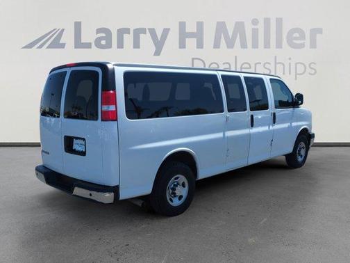 2022 Chevrolet Express 3500 LT