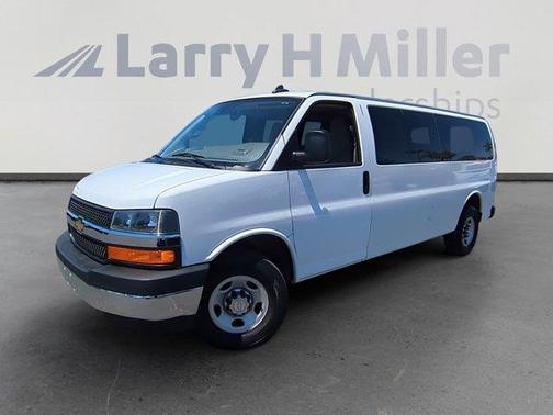 2022 Chevrolet Express 3500 LT