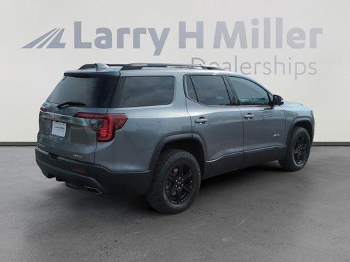 2022 GMC Acadia AT4