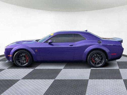 Photo 3 of 30 of 2019 Dodge Challenger R/T Scat Pack