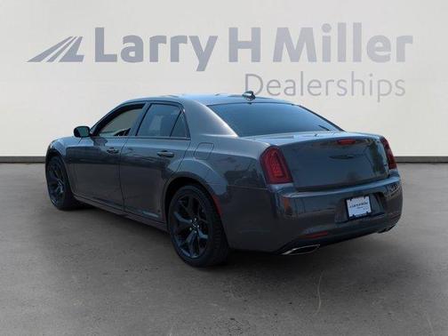 2022 Chrysler 300 Touring