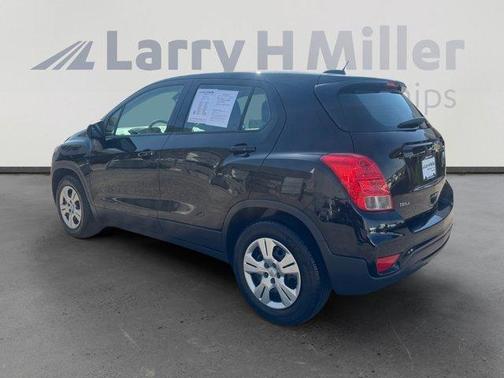 Mosaic Black Metallic 2018 Chevrolet Trax LS