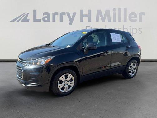 Mosaic Black Metallic 2018 Chevrolet Trax LS