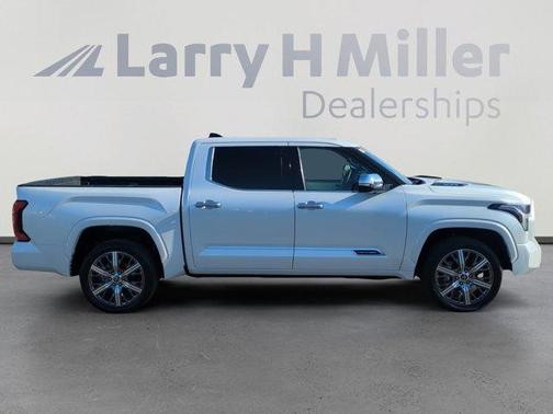 2023 Toyota Tundra Hybrid Capstone