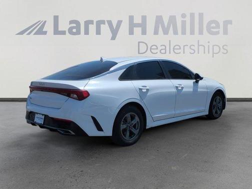 2022 Kia K5 LXS