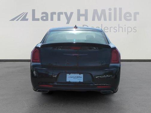 2022 Chrysler 300 S