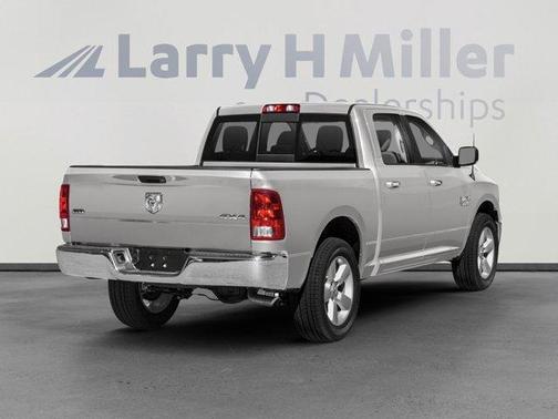 Bright Silver Clearcoat Metallic 2019 RAM 1500 Classic Big Horn