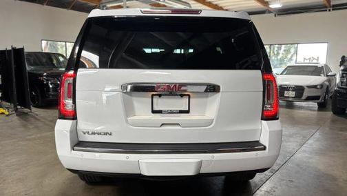 White 2016 GMC Yukon Denali