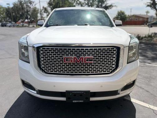 White 2016 GMC Yukon Denali