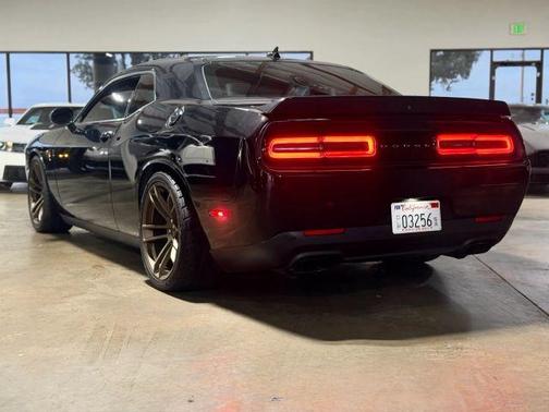 2015 Dodge Challenger SRT Hellcat