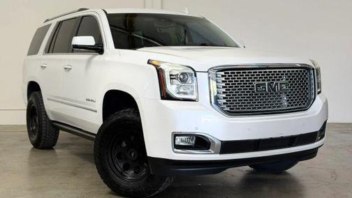 White 2016 GMC Yukon Denali