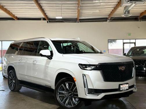 2021 Cadillac Escalade ESV Premium Luxury