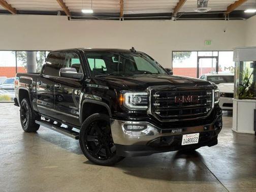 Black 2018 GMC Sierra 1500 SLT