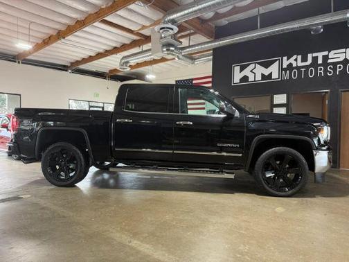 Black 2018 GMC Sierra 1500 SLT