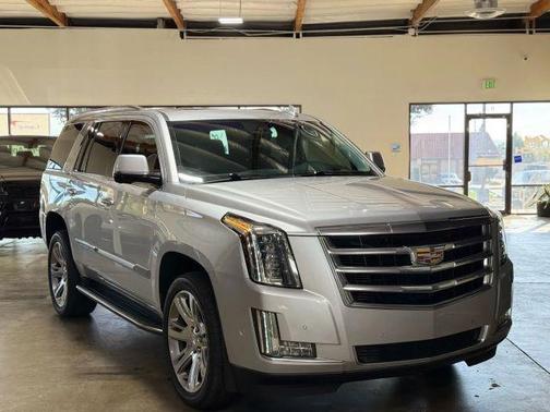2018 Cadillac Escalade Luxury