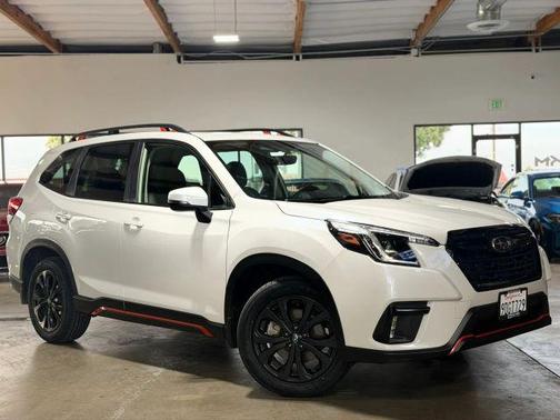 Crystal White Pearl 2022 Subaru Forester Sport