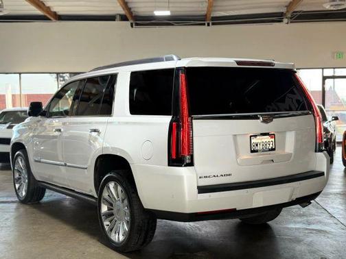 2019 Cadillac Escalade Platinum