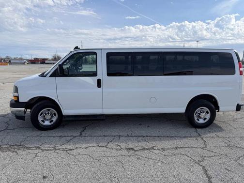 White 2020 Chevrolet Express 3500 LT 3500 3dr Extended Passenger Van
