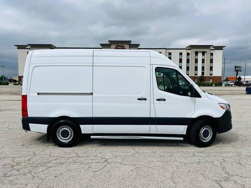 2019 Mercedes-Benz Sprinter 2500 Standard Roof
