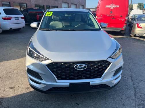 2019 Hyundai TUCSON SE