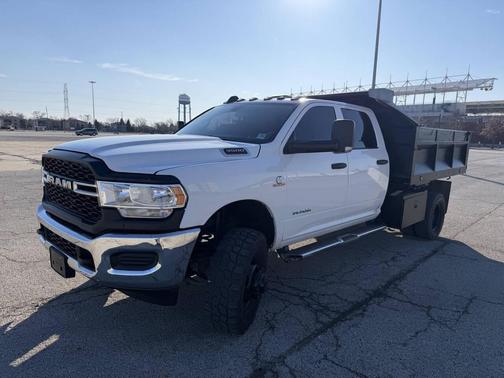2021 RAM 3500 Tradesman 4x4 4dr Crew Cab 8 ft. LB DRW Pickup