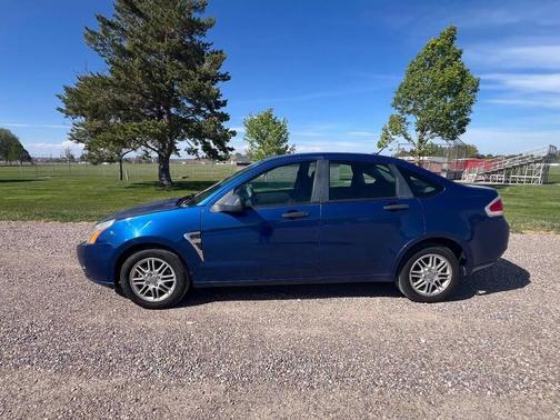 Blue 2008 Ford Focus SE