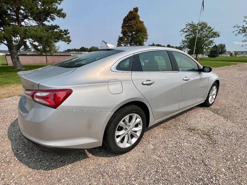 2022 Chevrolet Malibu FWD LT