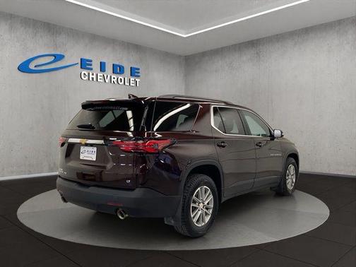 Black Cherry Metallic 2023 Chevrolet Traverse LT Cloth