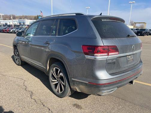 Platinum Gray Metallic 2022 Volkswagen Atlas 3.6L SEL