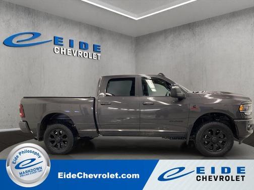 2024 RAM 2500 Laramie Crew Cab 4x4 6'4' Box