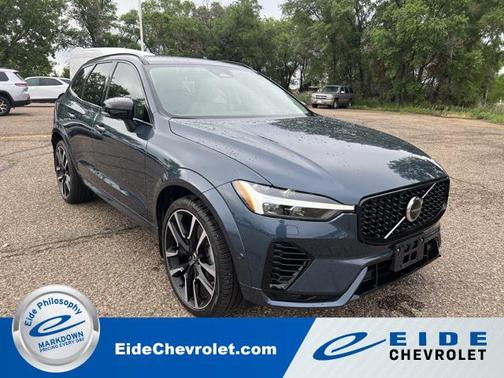 2025 Volvo XC60 Plug-In Hybrid T8 Ultra