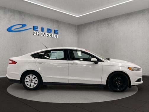2013 Ford Fusion S