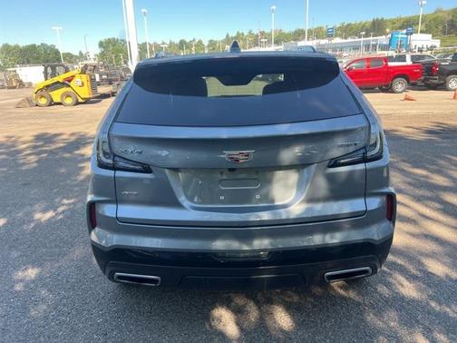 2024 Cadillac XT4 Sport