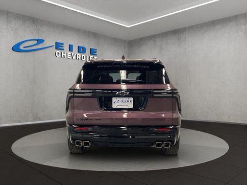 Stardust Metallic 2025 Chevrolet Traverse RS