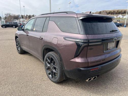 Stardust Metallic 2025 Chevrolet Traverse RS