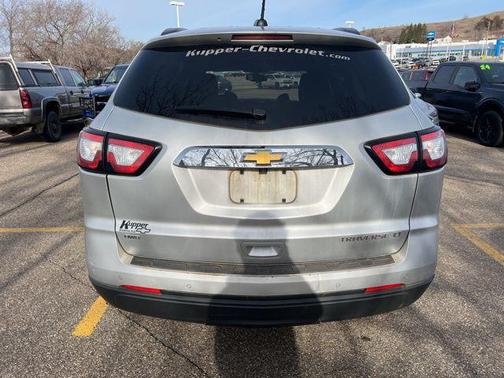 Silver Ice Metallic 2016 Chevrolet Traverse 1LT
