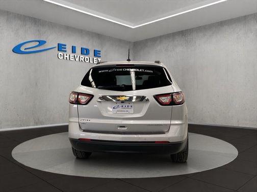 Silver Ice Metallic 2016 Chevrolet Traverse 1LT