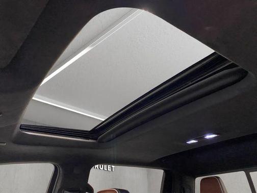 White Frost Tricoat 2024 GMC Sierra 3500 Denali