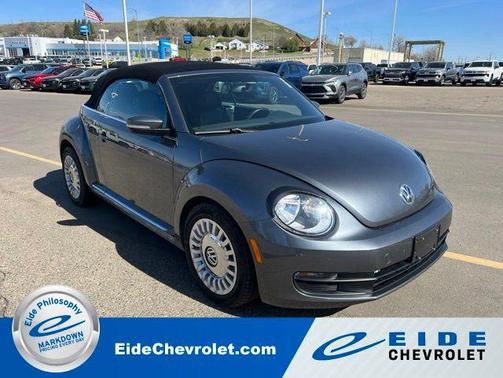Platinum Gray Metallic/Black Roof 2015 Volkswagen Beetle Auto 1.8T w/Tech