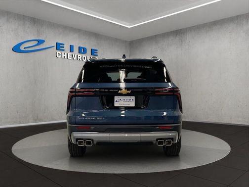 Lakeshore Blue 2026 Chevrolet Traverse LT
